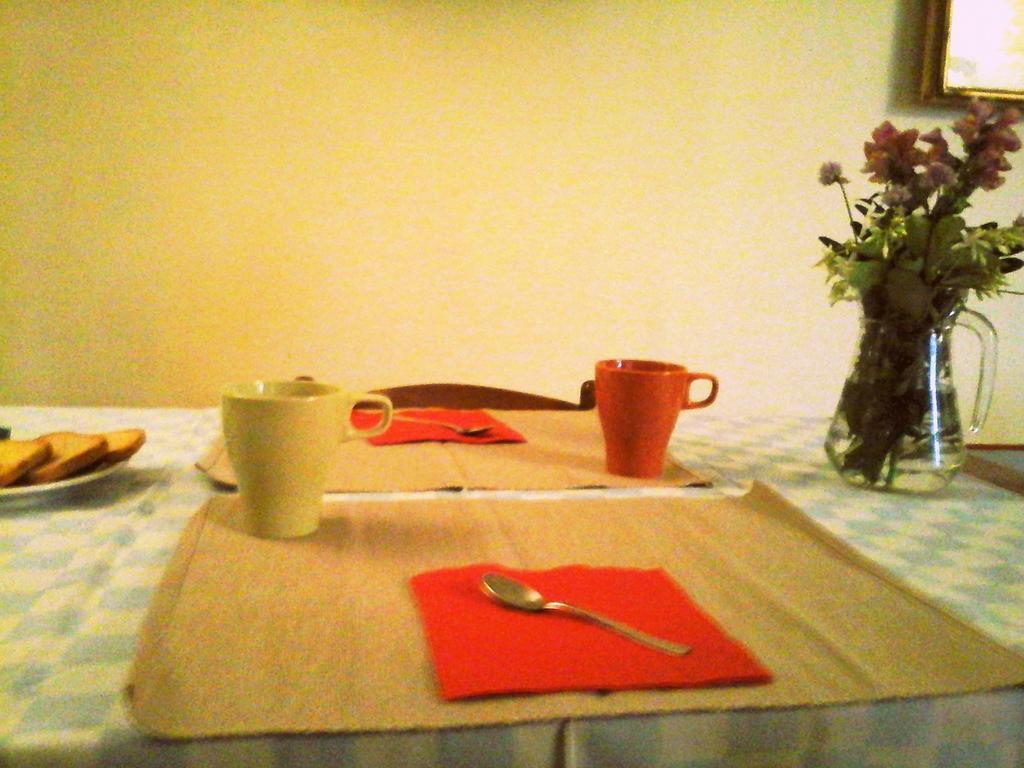 Il Cortiletto Dei Capperi Bed & Breakfast Gassino Torinese ภายนอก รูปภาพ
