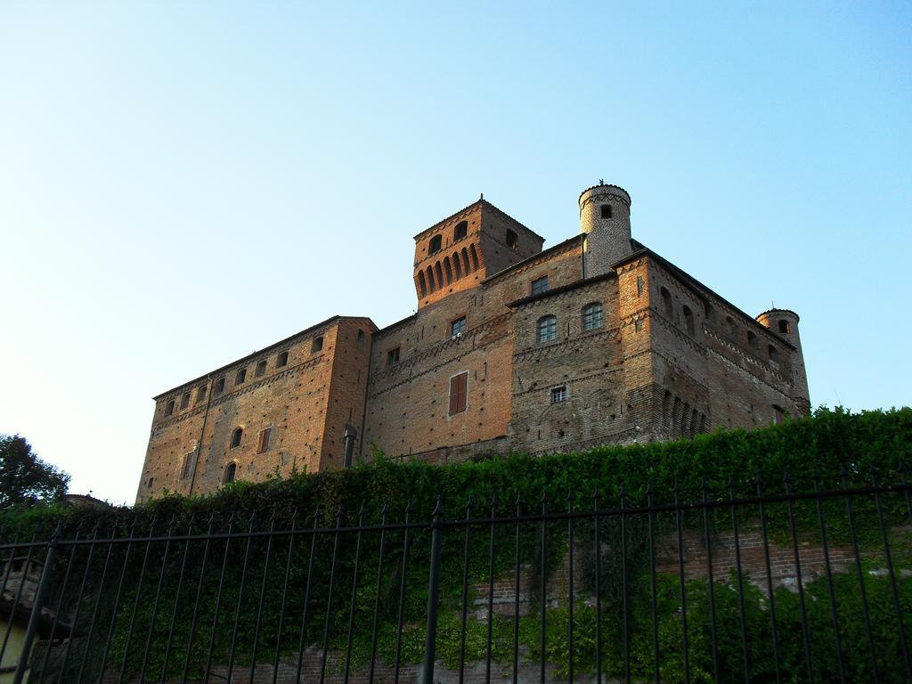 Il Cortiletto Dei Capperi Bed & Breakfast Gassino Torinese ภายนอก รูปภาพ